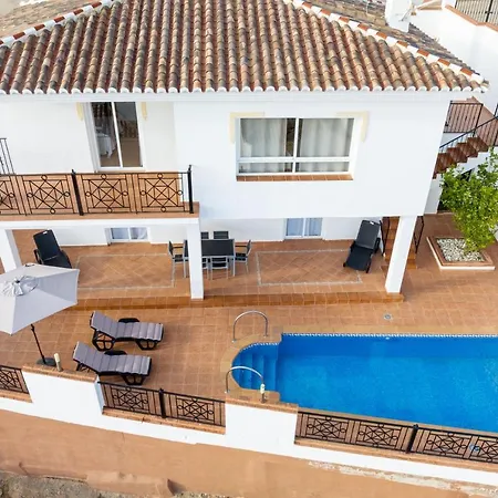 Brisas Del Mar 4 *