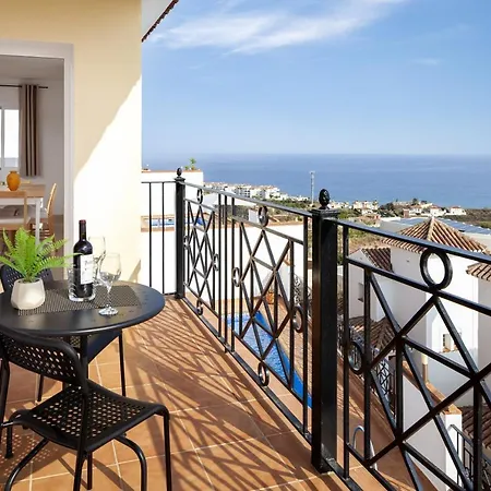 Brisas Del Mar 4 *